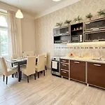Fashion Street Spacious 2 Bedroom * Budapesta