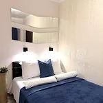 Fashion Street Spacious 2 Bedroom