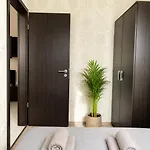 Fashion Street Spacious 2 Bedroom Budapesta