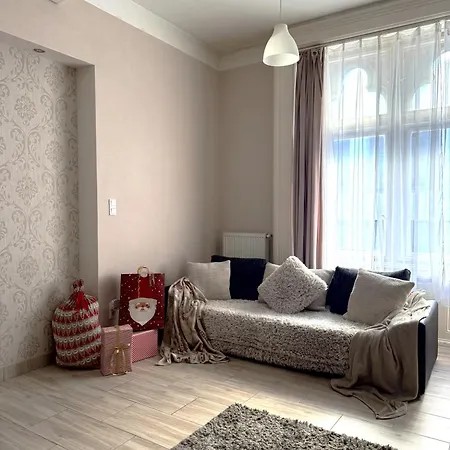 Fashion Street Panorama - 2br