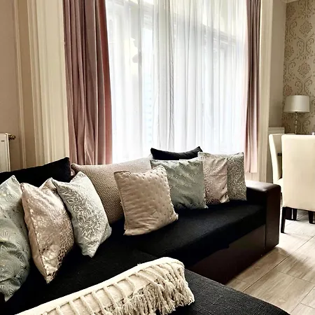 Fashion Street Panorama - 2br Apartman