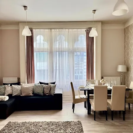 Fashion Street Panorama - 2br
