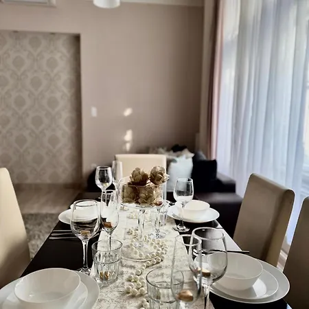 Fashion Street Panorama - 2br Apartman