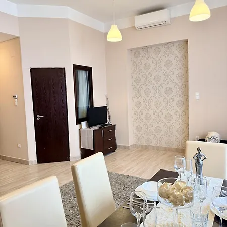 Fashion Street Spacious 2 Bedroom Apartman
