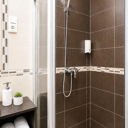 2 Bedroom Center Apartmán *