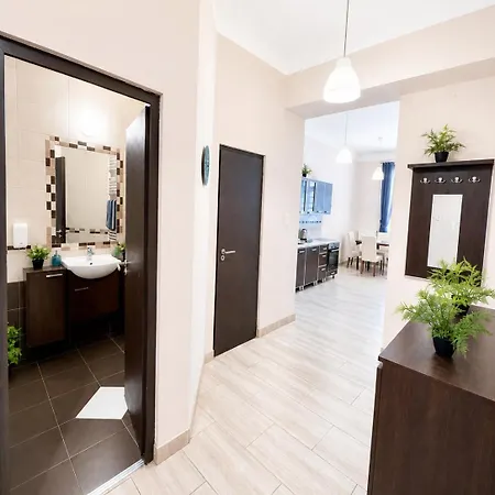 2 Bedroom Center Apartmán *