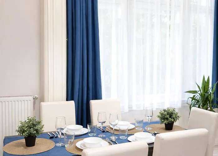 Fashion Street Spacious 2 Bedroom Apartman *
