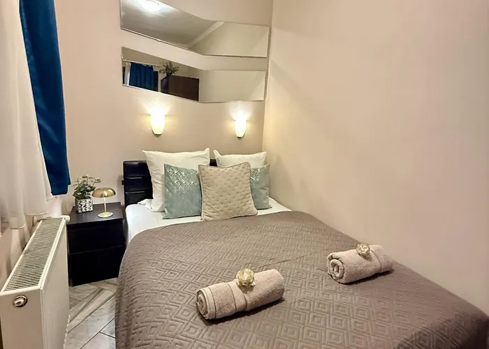 Fashion Street Spacious 2 Bedroom Apartman *